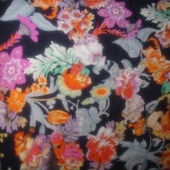 Kenar Navy Floral Print Short Sleeve Rayon Blouse Size Large L - Picture 2 of 5